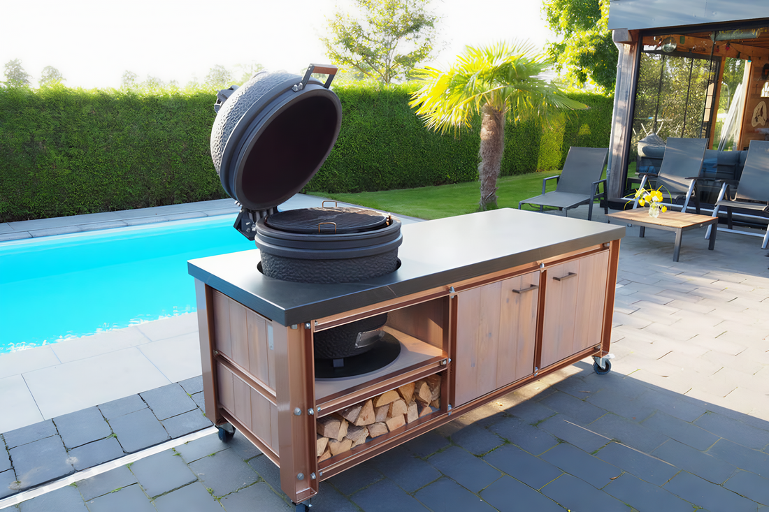 מטבח גריל חוץ לגינה עם Big Green Egg מובנה